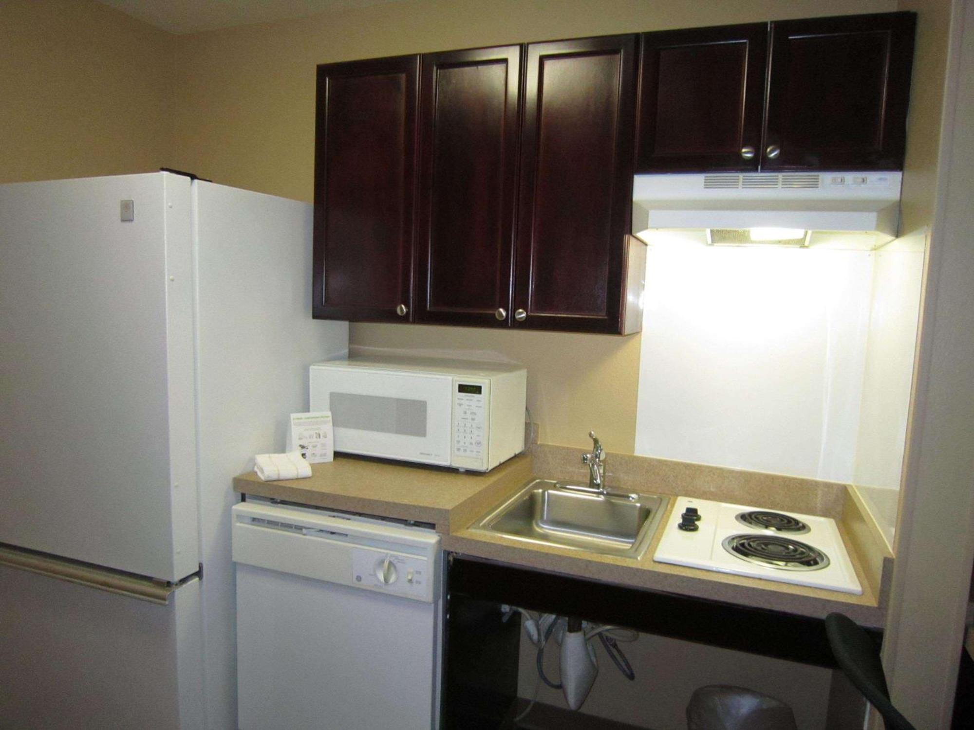 Extended Stay America Suites - Portland - Хилсбъро Екстериор снимка
