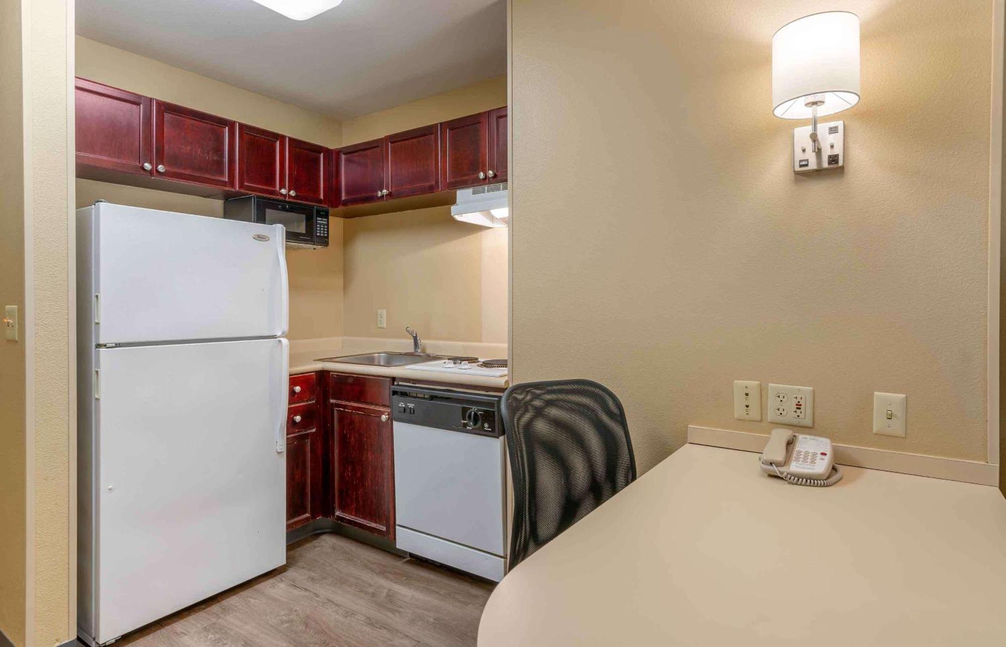 Extended Stay America Suites - Portland - Хилсбъро Екстериор снимка